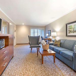 King Suite Mobility accessible
